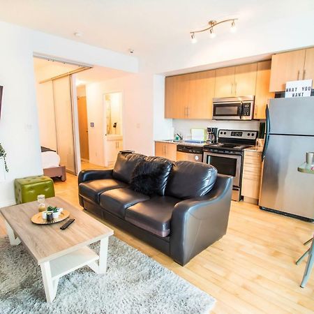 Micasa Suites - Stylish Condo In Maple Leaf Square Toronto Exteriör bild