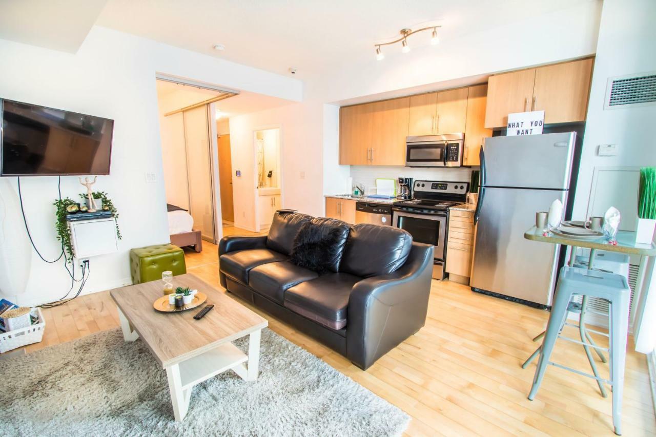 Micasa Suites - Stylish Condo In Maple Leaf Square Toronto Exteriör bild